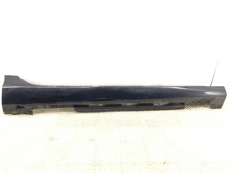 LIŠTA PRAHOVÁ PRAVÁ VOLVO V40 LIFTBACK (525, 526) 2012 - 2022