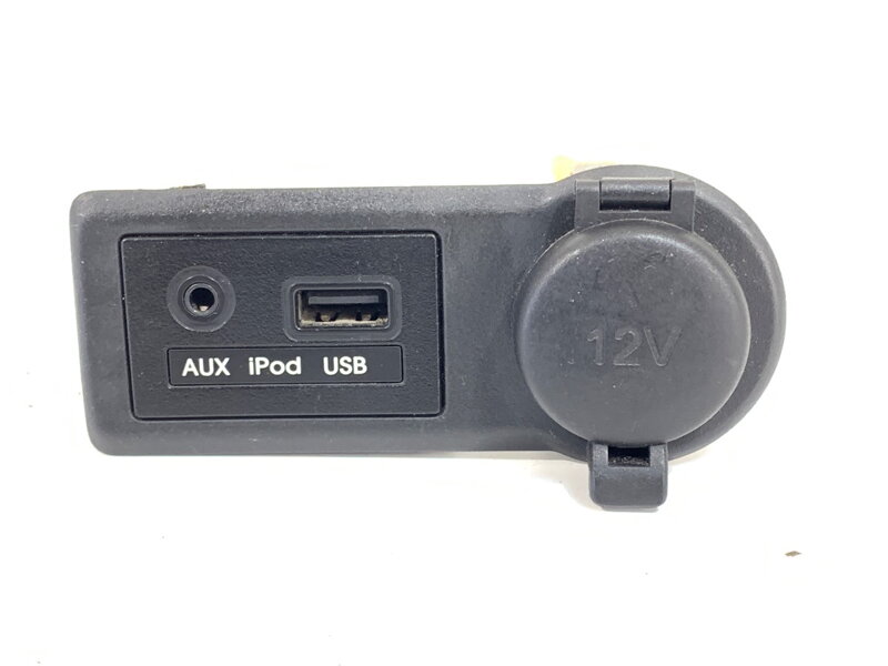 ZÁSUVKA / ULOŽENIE PORT USB HYUNDAI IX20 (JC) 2010 - 2022 96120-1K000 ZÁSUVKA / ULOŽENIE PORT USB HYUNDAI IX20 (JC) 2010 - 2022 96120-1K000