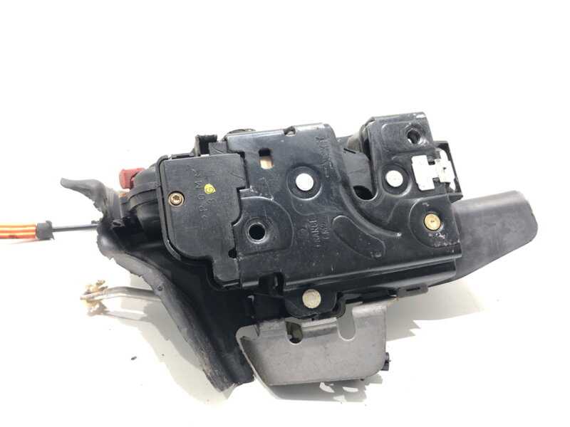 ZÁMOK DVERÍ ĽAVÝ ZADNÝ AUDI A4 B6 (8E2) 2000 - 2005 8E0839349