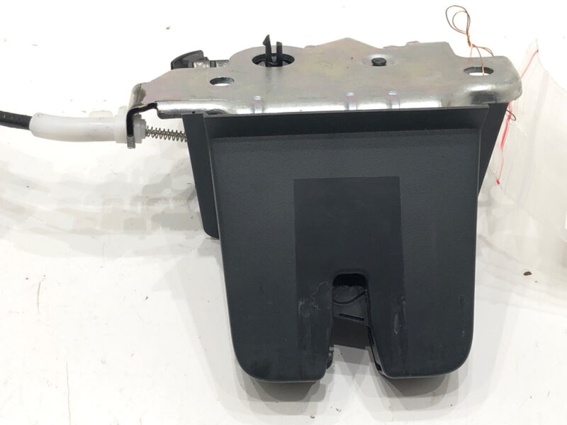 ZÁMOK VEKA BATOŽINOVÉHO PRIESTORU ZADNÝ SKODA OCTAVIA IV (NX3, NN3) 2020 - 2022 5E7827520