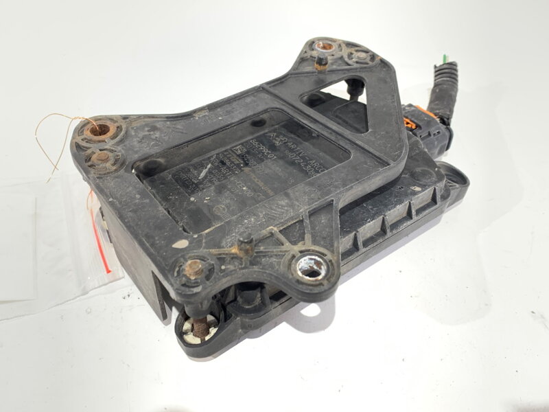 RADAR DISTRONIC PEUGEOT 308 II (LB_, LP_, LW_, LH_, L3_) 2013 - 2021 9807243080 RADAR DISTRONIC PEUGEOT 308 II (LB_, LP_, LW_, LH_, L3_) 2013 - 2021 9807243080
