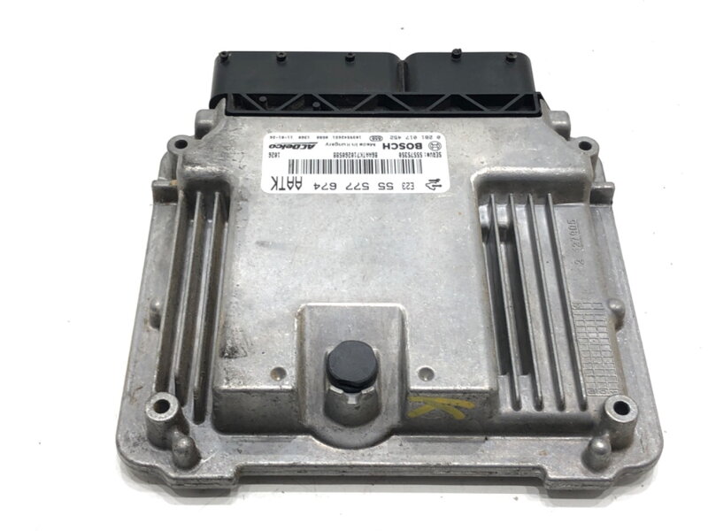 RIADIACA JEDNOTKA MOTORA OPEL ASTRA J (P10) 2009 - 2015 55577674 0281017452