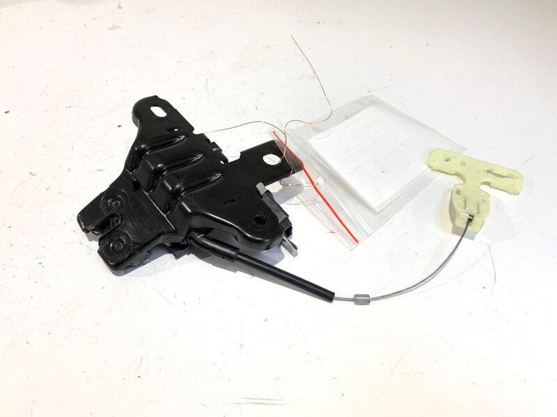 ZÁMOK VEKA BATOŽINOVÉHO PRIESTORU ZADNÝ FORD USA MUSTANG COUPE 2014 - 2022 DS73F43282AD