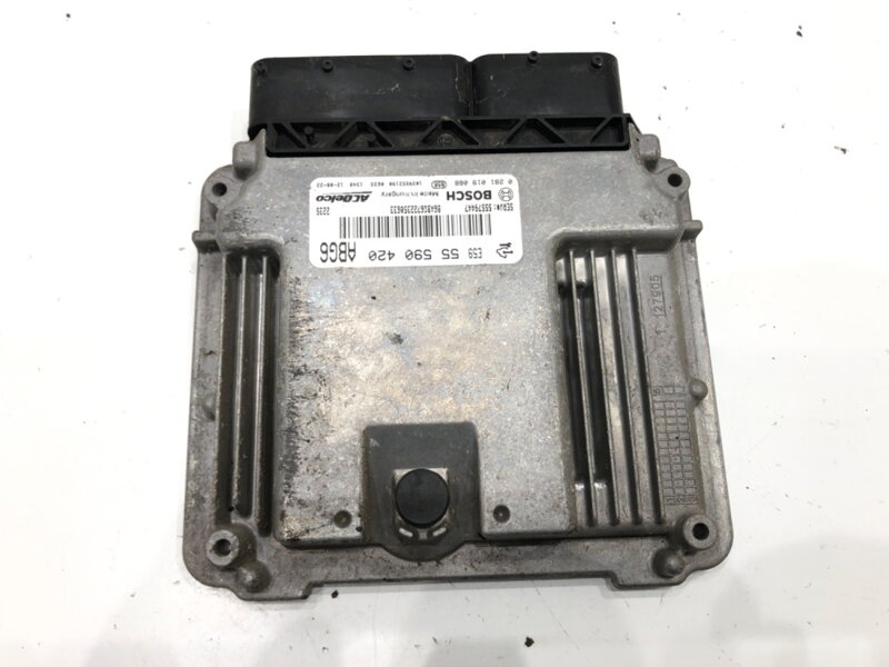RIADIACA JEDNOTKA MOTORA OPEL INSIGNIA A (G09) 2008 - 2017 55590420 0281019088 RIADIACA JEDNOTKA MOTORA OPEL INSIGNIA A (G09) 2008 - 2017 55590420 0281019088