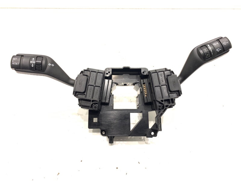 PREPÍNAČ ZDRUŽENÝ FORD FOCUS II TURNIER (DA_, FFS, DS) 2004 - 2012 4M5T-13N064-HH PREPÍNAČ ZDRUŽENÝ FORD FOCUS II TURNIER (DA_, FFS, DS) 2004 - 2012 4M5T-13N064-HH