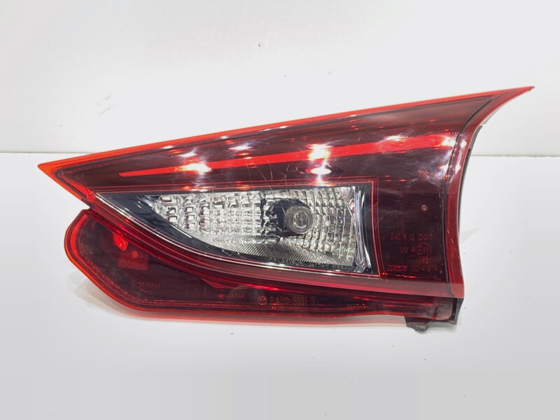 SVETLO ZADNÉ PRAVÉ VNÚTORNÉ MAZDA 3 (BM, BN) 2013 - 2022 SVETLO ZADNÉ PRAVÉ VNÚTORNÉ MAZDA 3 (BM, BN) 2013 - 2022