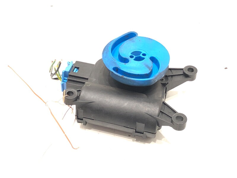 MOTOR RADIÁTORA KÚRENIA SEAT EXEO (3R2) 2008 - 2013 0132801322 8E1820511F
