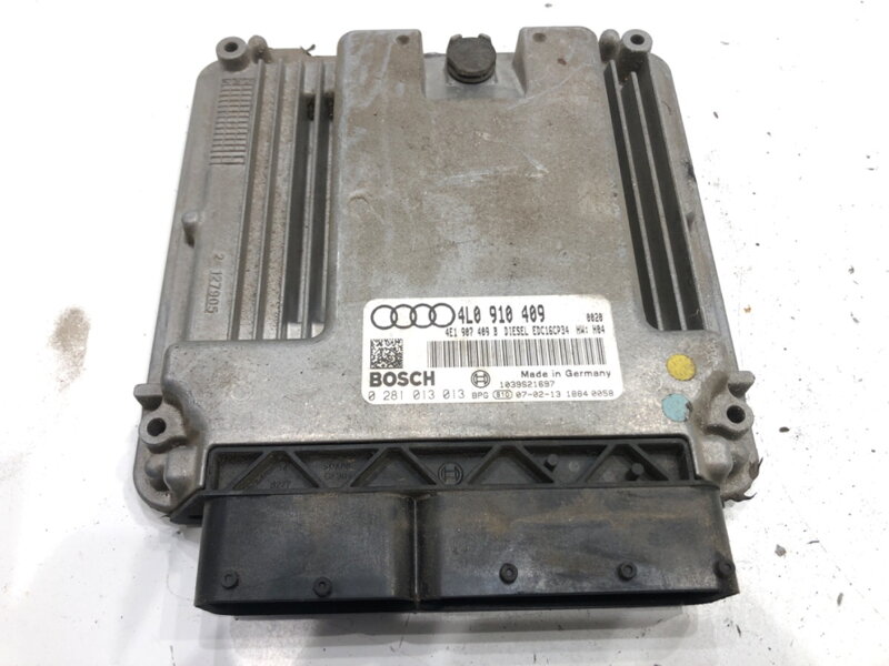 RIADIACA JEDNOTKA MOTORA AUDI Q7 (4LB) 2006 - 2016 4L0910409
