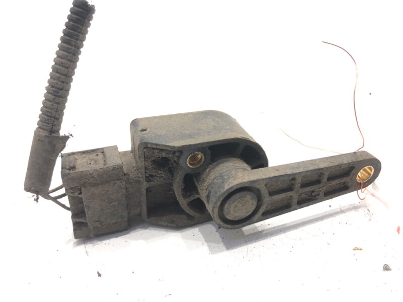 SNÍMAČ NÁKLONU XENÓN ZADNÝ ĽAVÝ AUDI Q7 (4LB) 2006 - 2016 7L0616571D SNÍMAČ NÁKLONU XENÓN ZADNÝ ĽAVÝ AUDI Q7 (4LB) 2006 - 2016 7L0616571D