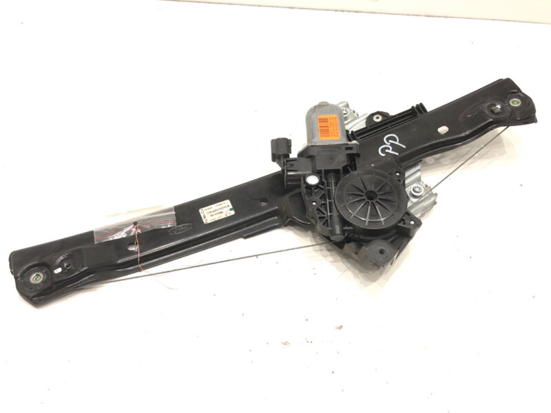 SŤAHOVAČKA OKNA PRAVÁ PREDNÁ FORD ECOSPORT 2011 - 2022 CN15A23201CB