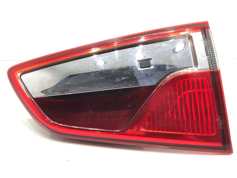 KĽUČKA VEKA BATOŽINOVÉHO PRIESTORU ZADNÁ FORD ECOSPORT 2011 - 2022 1513A602CB