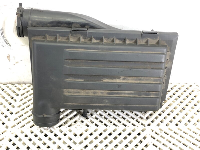 KRYT FILTRA VZDUCHU VW GOLF VII (5G1, BQ1, BE1, BE2) 2012 - 2022 04E129611G KRYT FILTRA VZDUCHU VW GOLF VII (5G1, BQ1, BE1, BE2) 2012 - 2022 04E129611G