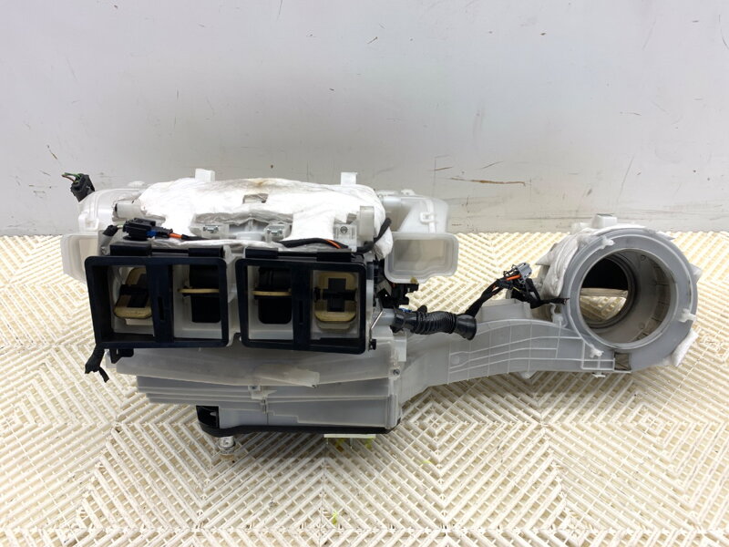 RADIÁTOR KÚRENIA KOMPLETNÁ KOMBAJN CITROEN C4 PICASSO II 2013 - 2022 9675402680