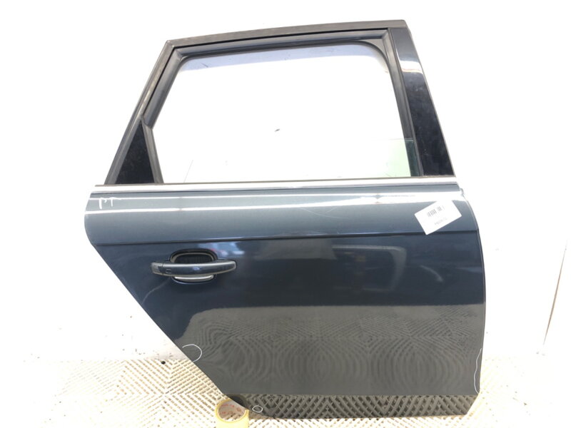 DVERE PRAVÉ ZADNÉ AUDI A4 B8 AVANT (8K5) 2007 - 2015 LZ7H DVERE PRAVÉ ZADNÉ AUDI A4 B8 AVANT (8K5) 2007 - 2015 LZ7H