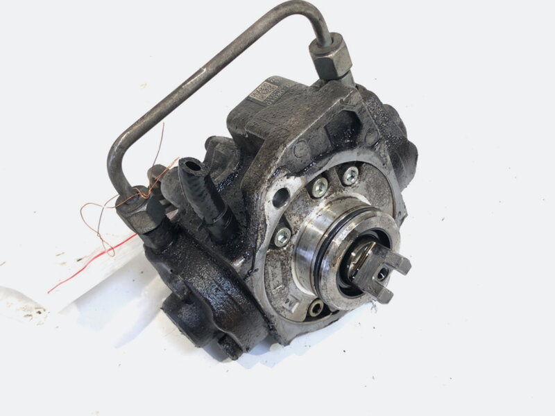VSTREKOVACIE ČERPADLO TOYOTA COROLLA VERSO (ZER_, ZZE12_, R1_) 2004 - 2009 22100-0R010