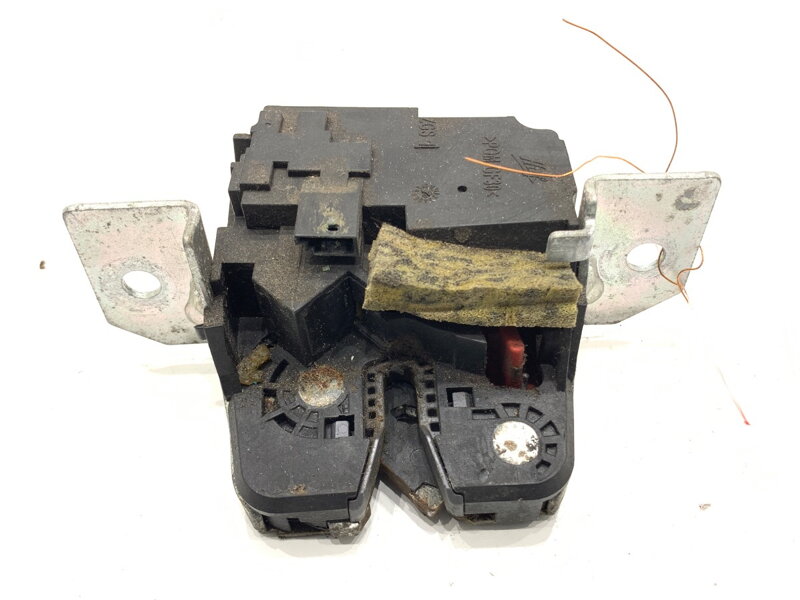 ZÁMOK VEKA BATOŽINOVÉHO PRIESTORU ZADNÝ MERCEDES-BENZ CLASS B SPORTS TOURER (W245) 2005 - 2011