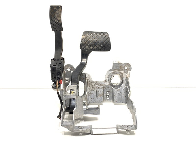 PEDÁLE AUDI A4 B8 AVANT (8K5) 2007 - 2015 8K1723523A