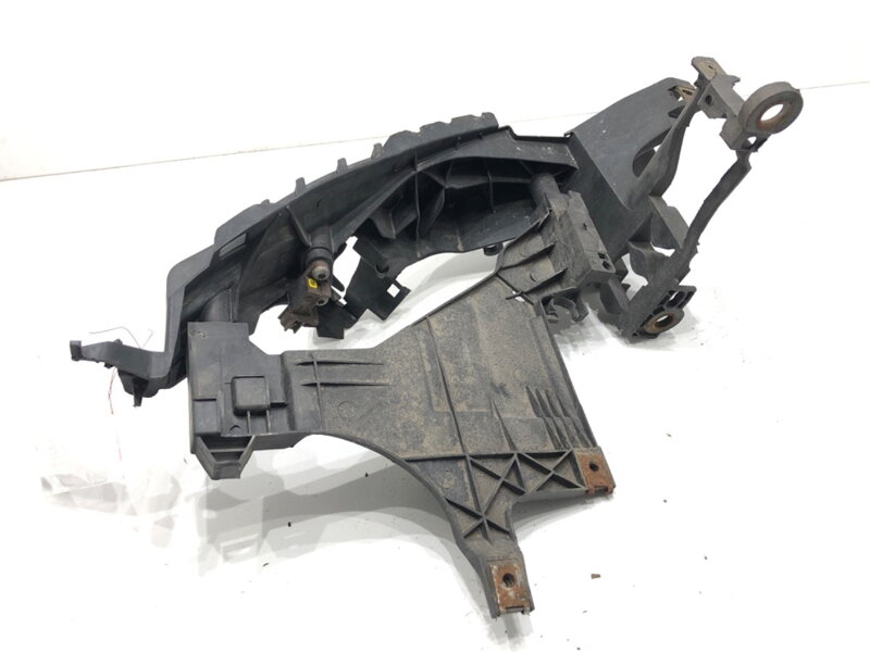 DRŽIAK SVETLA ĽAVÝ AUDI A4 B8 AVANT (8K5) 2007 - 2015 1301073053