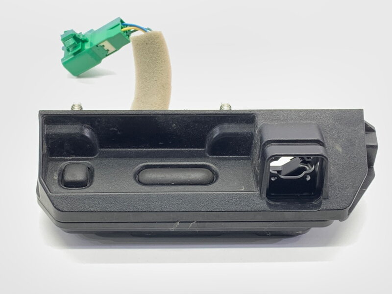 KĽUČKA VEKA BATOŽINOVÉHO PRIESTORU ZADNÁ SUZUKI S-CROSS 2022 - 2022 82851A63T1 KĽUČKA VEKA BATOŽINOVÉHO PRIESTORU ZADNÁ SUZUKI S-CROSS 2022 - 2022 82851A63T1