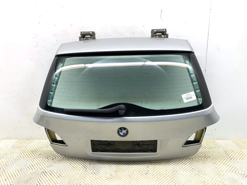 VEKO BATOŽINOVÉHO PRIESTORU KUFOR ZADNÝ BMW 5 TOURING (E61) 2004 - 2010 VEKO BATOŽINOVÉHO PRIESTORU KUFOR ZADNÝ BMW 5 TOURING (E61) 2004 - 2010