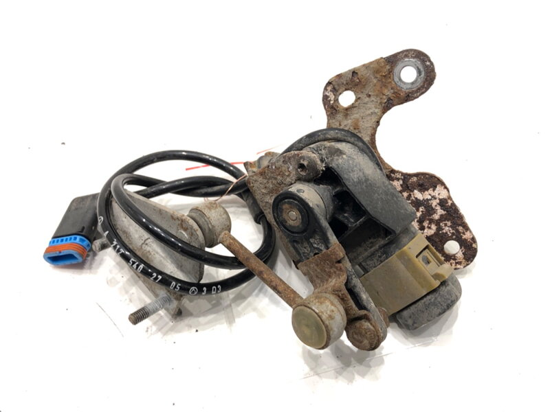 SNÍMAČ NÁKLONU XENÓN ZADNÝ PRAVÝ MERCEDES-BENZ CLASS E (W212) 2009 - 2016 2125402705 SNÍMAČ NÁKLONU XENÓN ZADNÝ PRAVÝ MERCEDES-BENZ CLASS E (W212) 2009 - 2016 2125402705