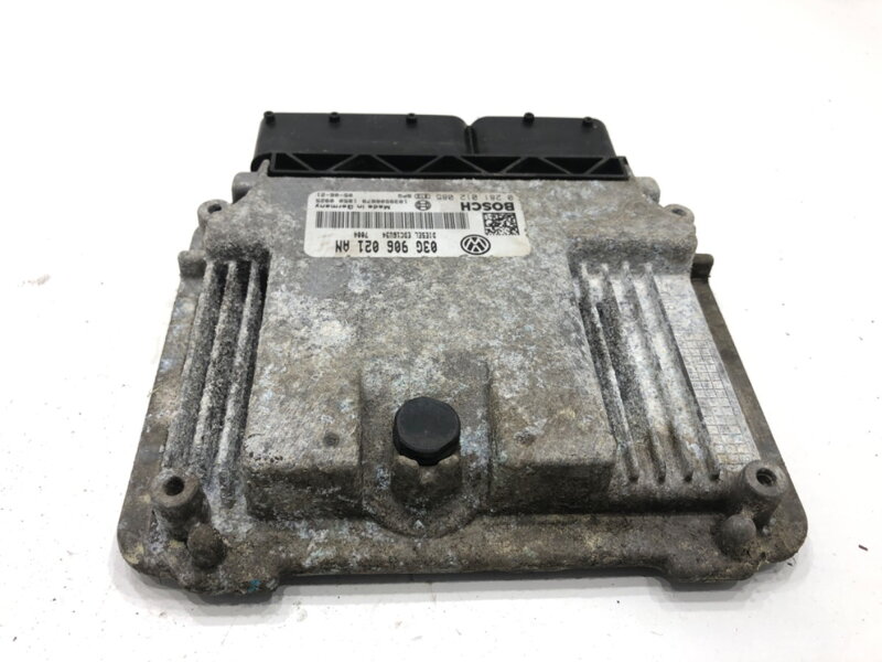 RIADIACA JEDNOTKA MOTORA VW PASSAT B6 (3C2) 2005 - 2010 03G906021AN