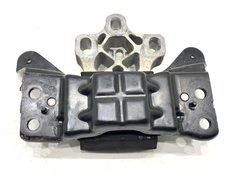 VANKÚŠ MOTORA ĽAVÝ VW GOLF VII (5G1, BQ1, BE1, BE2) 2012 - 2022 5Q0199555T