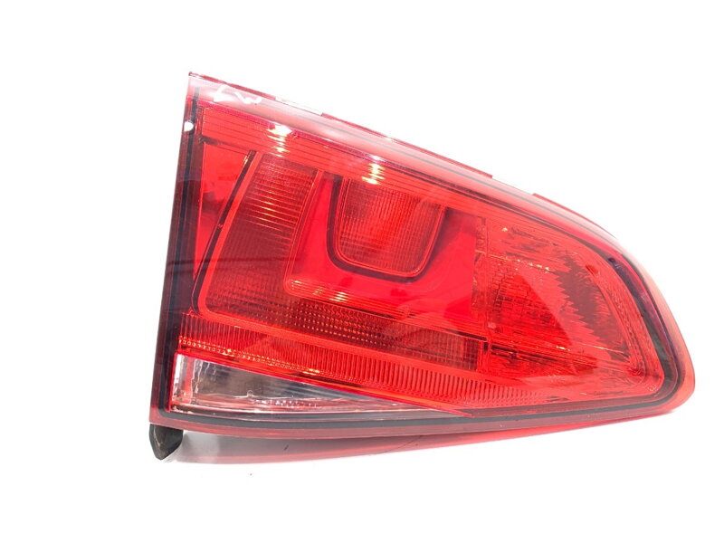 SVETLO ĽAVÉ ZADNÉ VNÚTORNÉ VW GOLF VII (5G1, BQ1, BE1, BE2) 2012 - 2022 SVETLO ĽAVÉ ZADNÉ VNÚTORNÉ VW GOLF VII (5G1, BQ1, BE1, BE2) 2012 - 2022