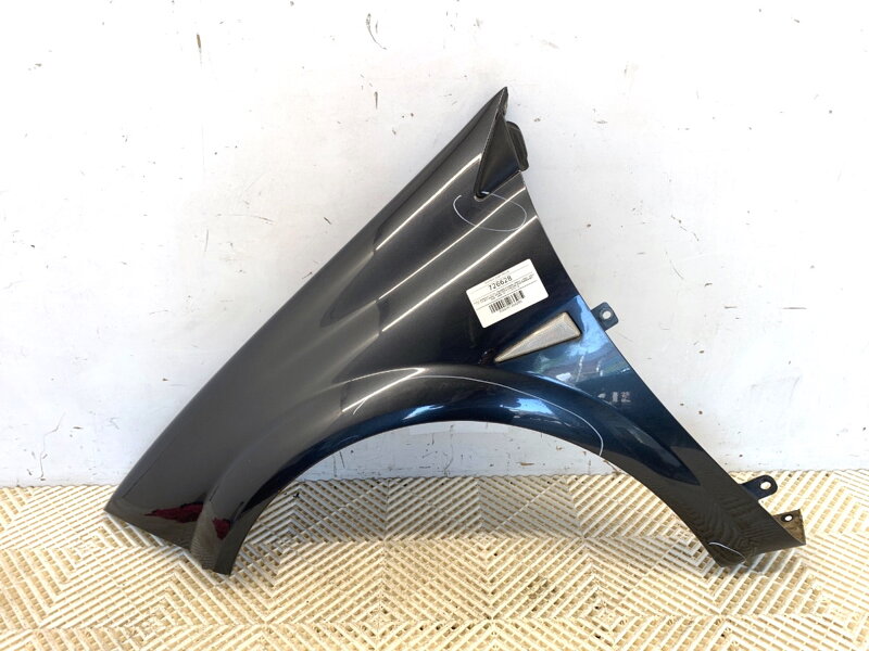 BLATNÍK ĽAVÝ PREDNÝ RENAULT MEGANE II KOMBI (KM0/1_) 2003 - 2012 BLATNÍK ĽAVÝ PREDNÝ RENAULT MEGANE II KOMBI (KM0/1_) 2003 - 2012