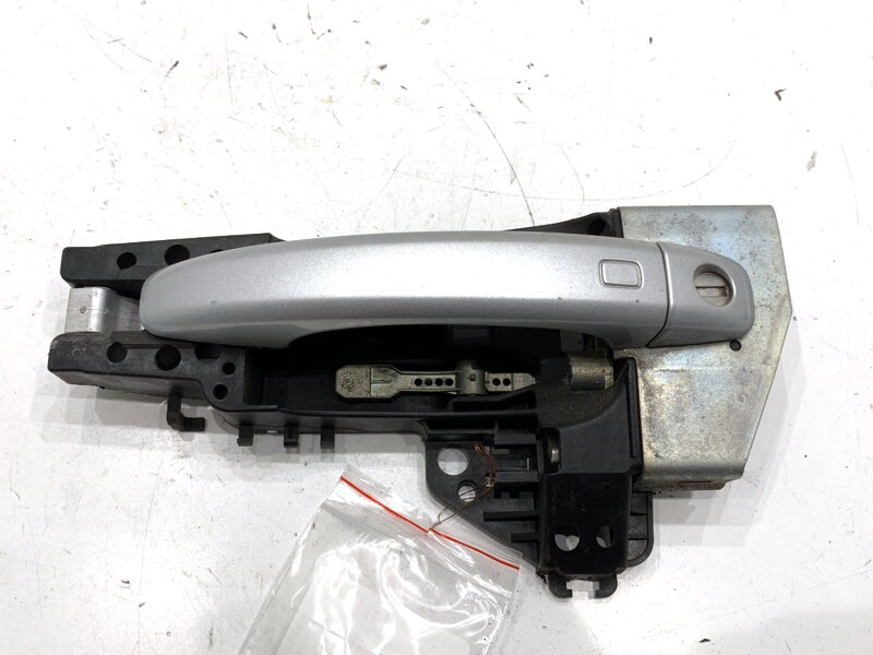 KĽUČKA VONKAJŠIA ĽAVÁ PREDNÁ AUDI A4 B8 (8K2) 2007 - 2015 8T01837885A