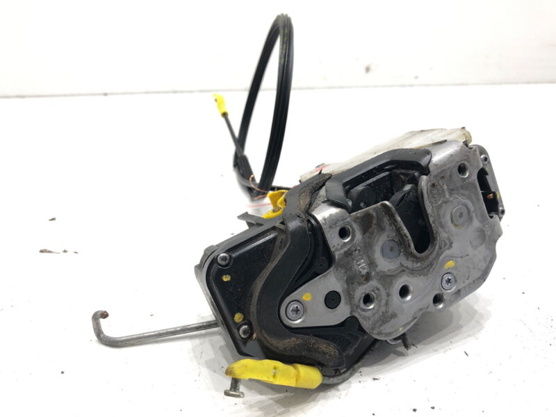 ZÁMOK DVERÍ ĽAVÝ PREDNÝ OPEL ASTRA J GTC 2011 - 2022