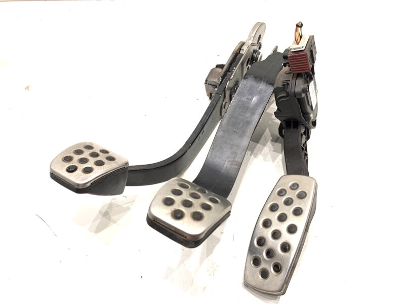 PEDÁLE MANUÁLNA OPEL ASTRA J GTC 2011 - 2022 13252702 PEDÁLE MANUÁLNA OPEL ASTRA J GTC 2011 - 2022 13252702