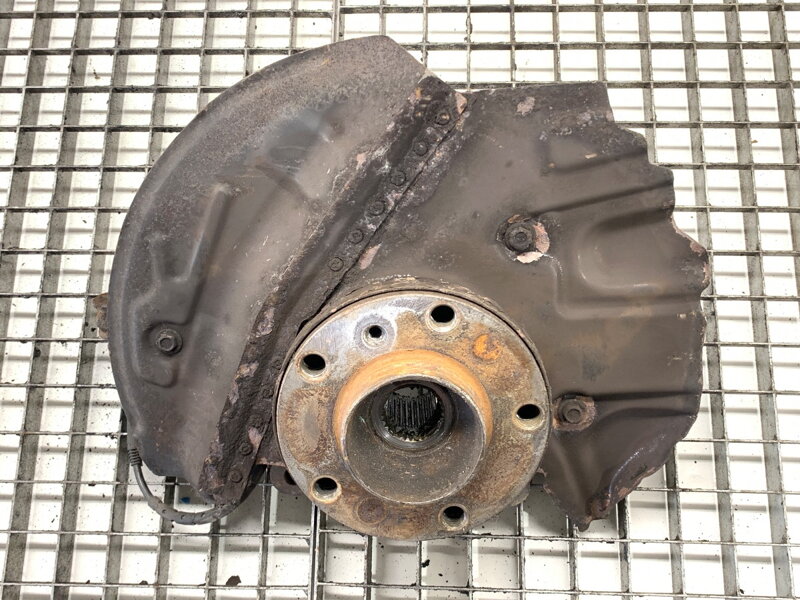 OTOČ PRAVÁ PREDNÁ BMW X5 (E53) 2000 - 2006 OTOČ PRAVÁ PREDNÁ BMW X5 (E53) 2000 - 2006