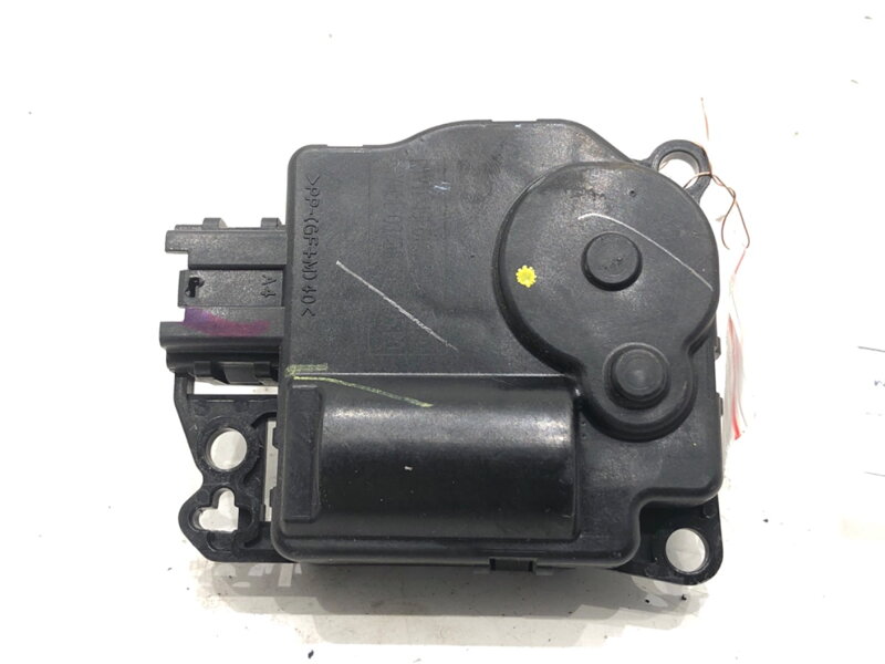 MOTOR RADIÁTORA KÚRENIA FORD TRANSIT COURIER B460 2014 - 2022 AV11-19E616-EA MOTOR RADIÁTORA KÚRENIA FORD TRANSIT COURIER B460 2014 - 2022 AV11-19E616-EA