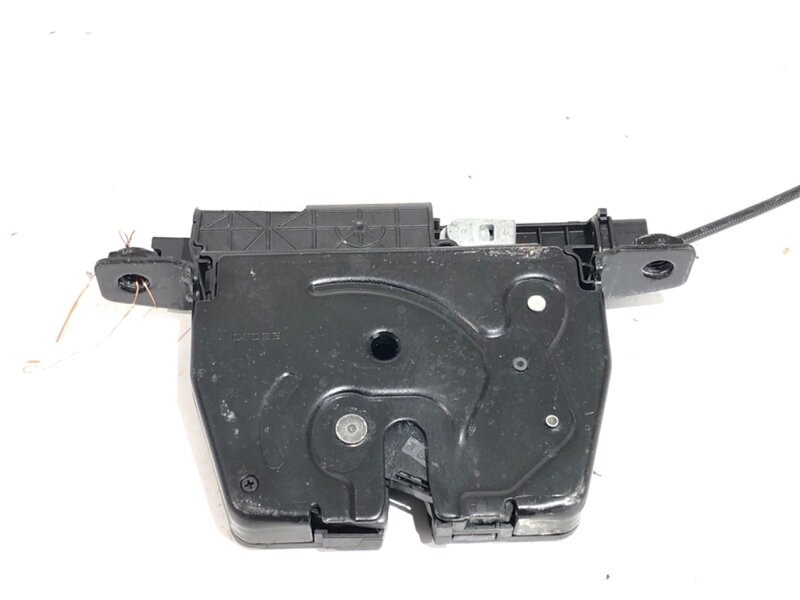 ZÁMOK VEKA BATOŽINOVÉHO PRIESTORU ZADNÝ BMW 6 GRAN COUPE (F06) 2012 - 2018 918064 ZÁMOK VEKA BATOŽINOVÉHO PRIESTORU ZADNÝ BMW 6 GRAN COUPE (F06) 2012 - 2018 918064