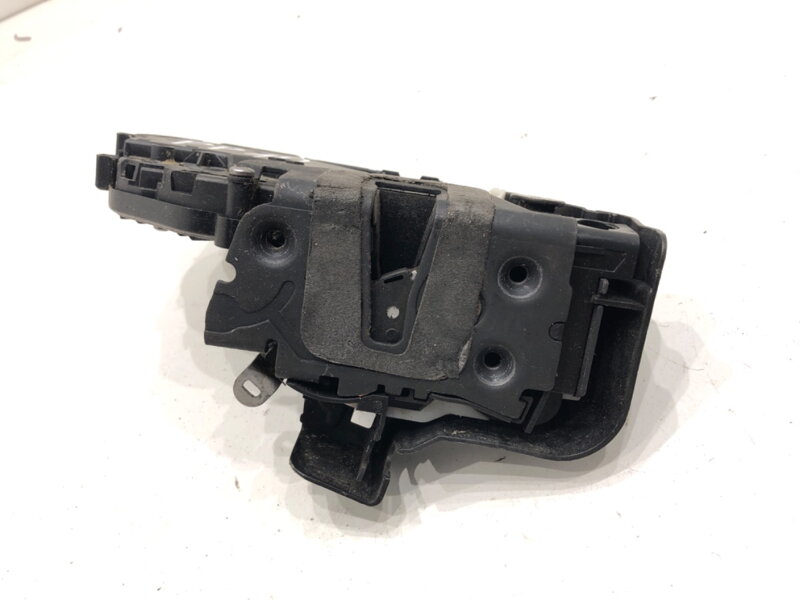 ZÁMOK DVERÍ PRAVÝ PREDNÝ FORD KUGA I 2008 - 2012 8V4A-S21812-CA