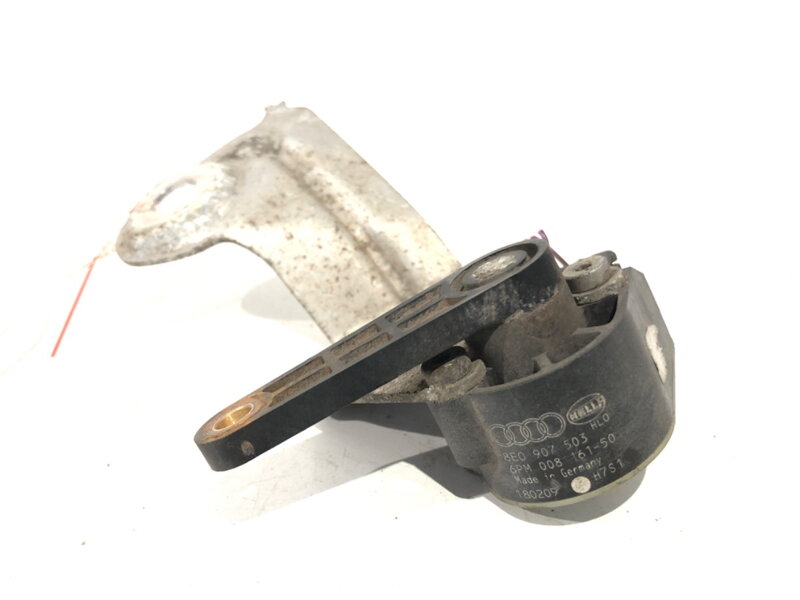 SNÍMAČ NÁKLONU XENÓN ZADNÝ ĽAVÝ SEAT EXEO (3R2) 2008 - 2013 8E0907503 SNÍMAČ NÁKLONU XENÓN ZADNÝ ĽAVÝ SEAT EXEO (3R2) 2008 - 2013 8E0907503