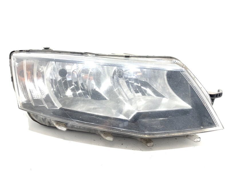 SVETLO PRAVÉ PREDNÉ SKODA OCTAVIA III (5E3, NL3, NR3) 2012 - 2022 5E1941016