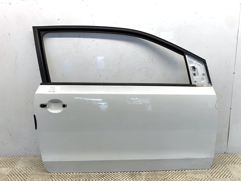 DVERE PRAVÉ PREDNÉ VW UP! (121, 122, BL1, BL2, BL3, 123) 2011 - 2022 DVERE PRAVÉ PREDNÉ VW UP! (121, 122, BL1, BL2, BL3, 123) 2011 - 2022