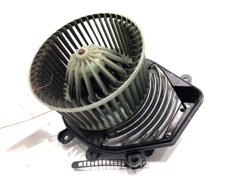 VENTILÁTOR KÚRENIA VW PASSAT B5.5 VARIANT (3B6) 2000 - 2005 8D1820021
