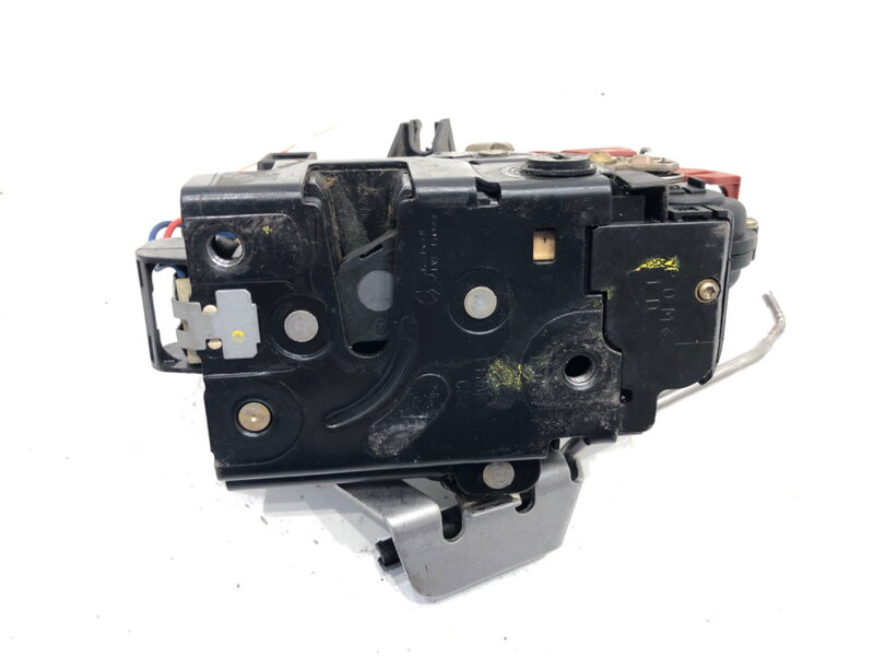 ZÁMOK DVERÍ PRAVÝ ZADNÝ AUDI A4 B6 (8E2) 2000 - 2005 4B0839016D