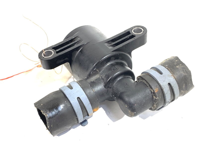 PRÍDAVNÁ VODNÁ PUMPA AUDI A3 LIMOUSINE (8VS, 8VM) 2013 - 2022 4H0121671D