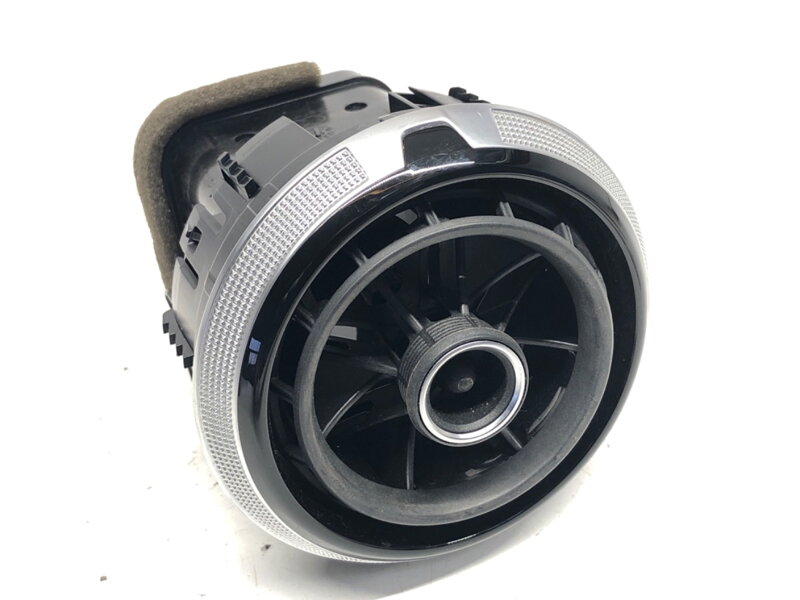MRIEŽKA VENTILÁCIE ĽAVÁ PREDNÁ AUDI A3 LIMOUSINE (8VS, 8VM) 2013 - 2022 8V0820901C MRIEŽKA VENTILÁCIE ĽAVÁ PREDNÁ AUDI A3 LIMOUSINE (8VS, 8VM) 2013 - 2022 8V0820901C