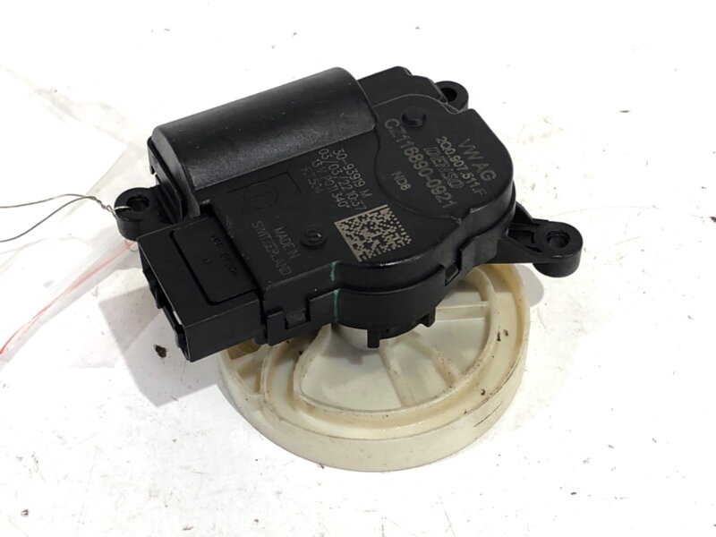 MOTOR RADIÁTORA KÚRENIA VW PASSAT B8 VARIANT (3G5, CB5) 2014 - 2022 2Q0907511F MOTOR RADIÁTORA KÚRENIA VW PASSAT B8 VARIANT (3G5, CB5) 2014 - 2022 2Q0907511F