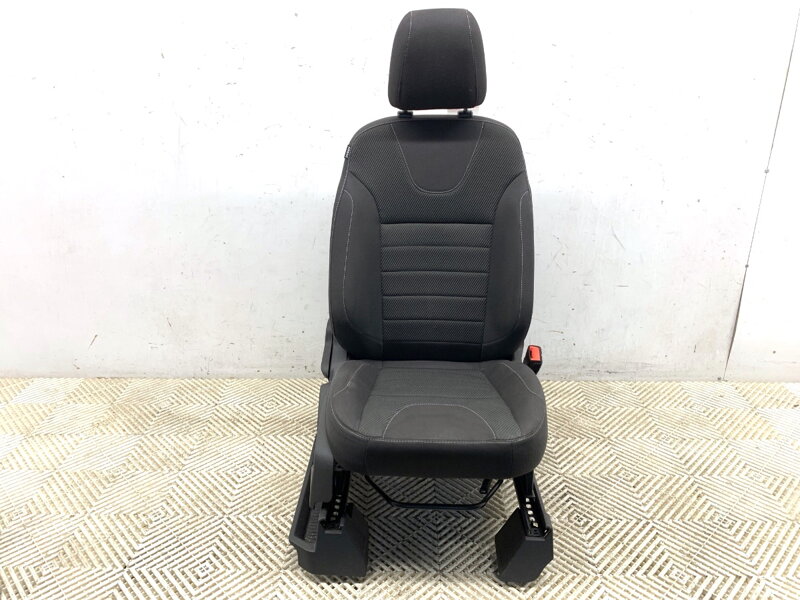 SEDADLO PRAVÉ PREDNÉ FORD KUGA II (DM2) 2012 - 2022 SEDADLO PRAVÉ PREDNÉ FORD KUGA II (DM2) 2012 - 2022