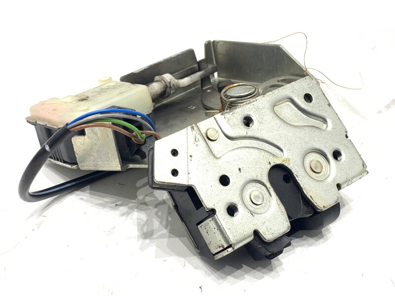 ZÁMOK VEKA BATOŽINOVÉHO PRIESTORU ZADNÝ FORD MONDEO III (B5Y) 2000 - 2007 F00P0K0220 ZÁMOK VEKA BATOŽINOVÉHO PRIESTORU ZADNÝ FORD MONDEO III (B5Y) 2000 - 2007 F00P0K0220