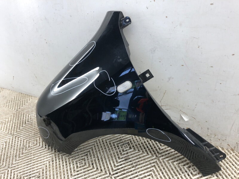 BLATNÍK ĽAVÝ PREDNÝ RENAULT TWINGO III (BCM_, BCA_) 2014 - 2022 BLATNÍK ĽAVÝ PREDNÝ RENAULT TWINGO III (BCM_, BCA_) 2014 - 2022