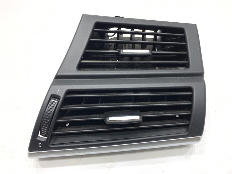 MRIEŽKA VENTILÁCIE PRAVÁ PREDNÁ BMW X5 (E70) 2006 - 2013 7161804