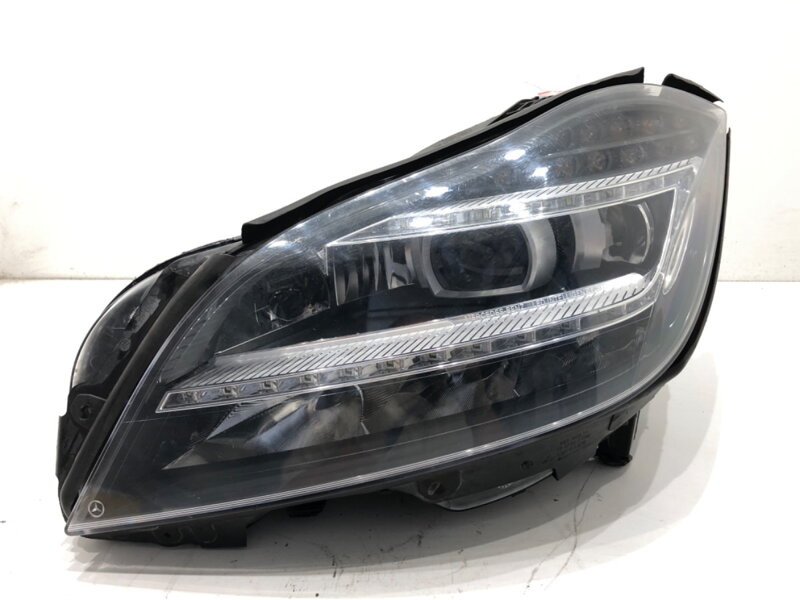 SVETLO ĽAVÉ PREDNÉ BI-XENON NATÁČACÍ / RIADITEĽNÝ MERCEDES-BENZ CLS (C218) 2011 - 2017 A2188206561