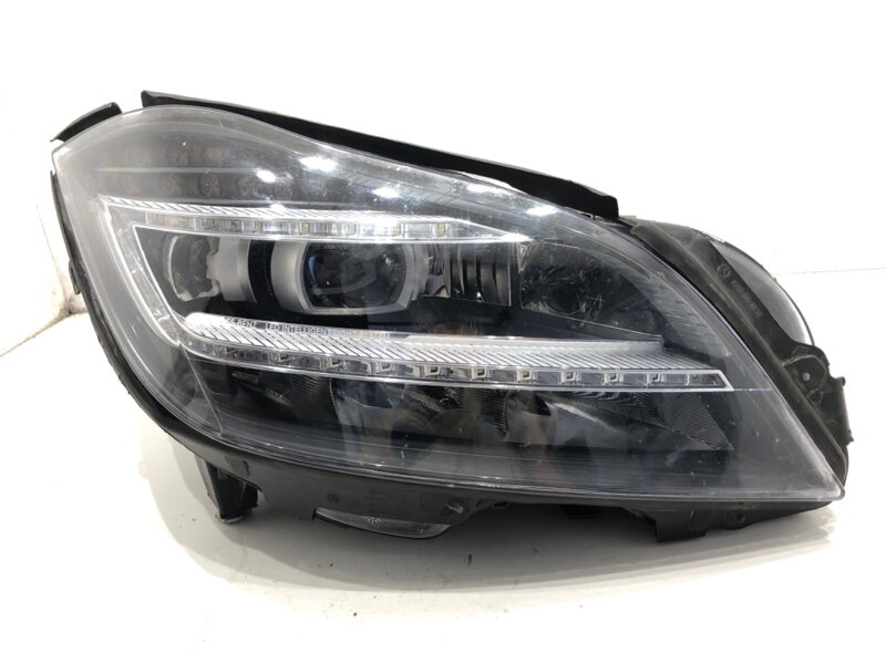 SVETLO PRAVÉ PREDNÉ BI-XENON NATÁČACÍ / RIADITEĽNÝ MERCEDES-BENZ CLS (C218) 2011 - 2017 A2188208861